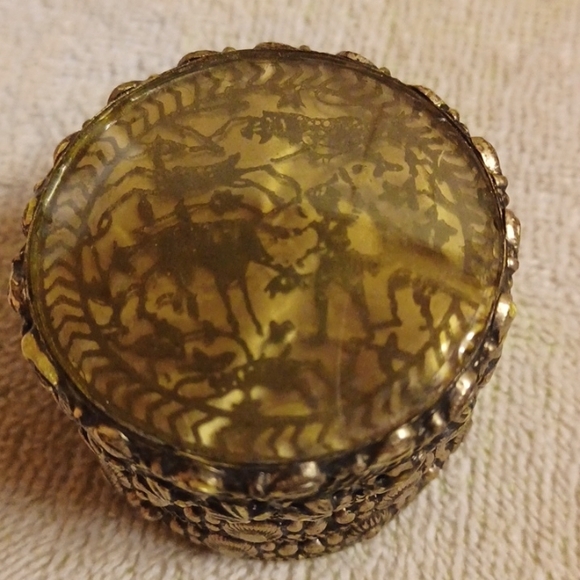 Vintage From Jerusalem Handcrafted Metal Keepsake Box, Hunter/Animal Etchings - Picture 2 of 8